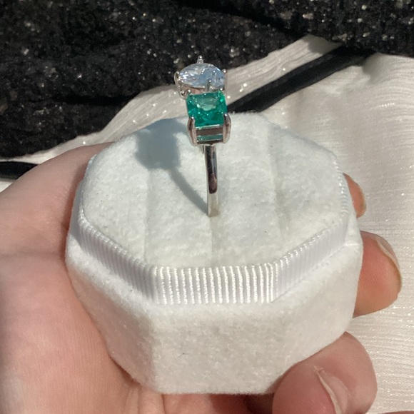 💋Adjustable Sterling Silver Open  Cz Diamond & Emerald Ring - Picture 12 of 17